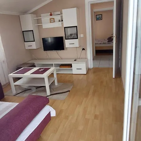 Jelena Apartment *