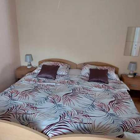 Jelena Apartmán Vir